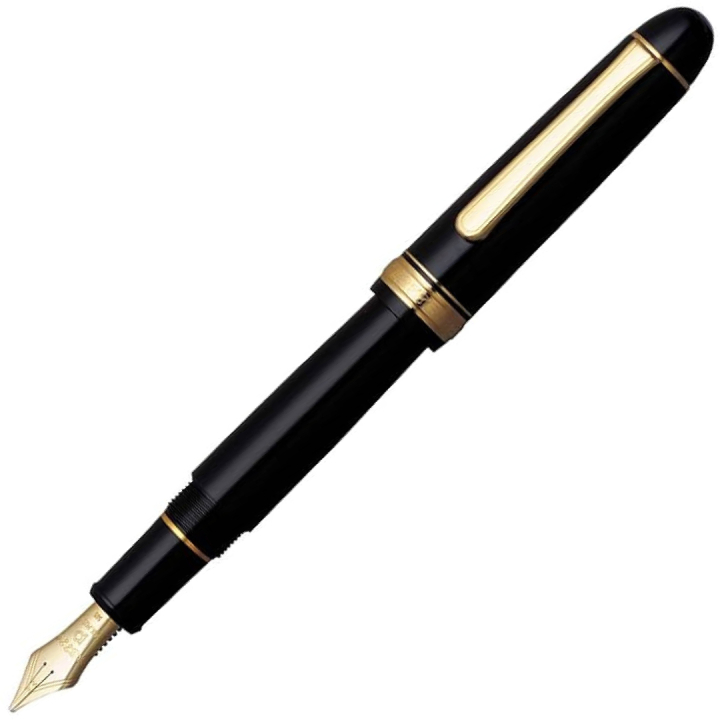 #3776 Century Vulpen Black Gold Trim Music nib in de groep Pennen / Fine Writing / Vulpennen bij Voorcrea (112519)