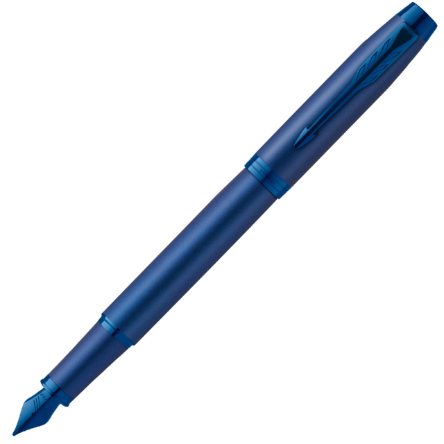 IM Monochrome Blue Fountain pen Fine in de groep Pennen / Fine Writing / Vulpennen bij Voorcrea (131982)