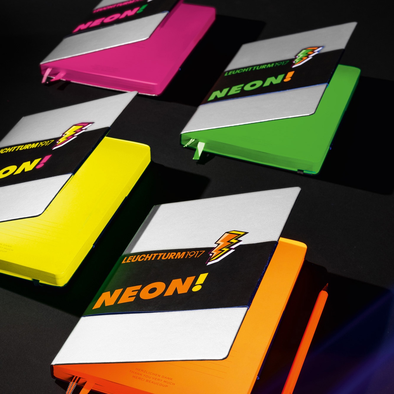 Special Edition A5 Medium Neon Orange in de groep Papier & Blokken / Schrijven en noteren / Notitieboeken bij Voorcrea (100816)