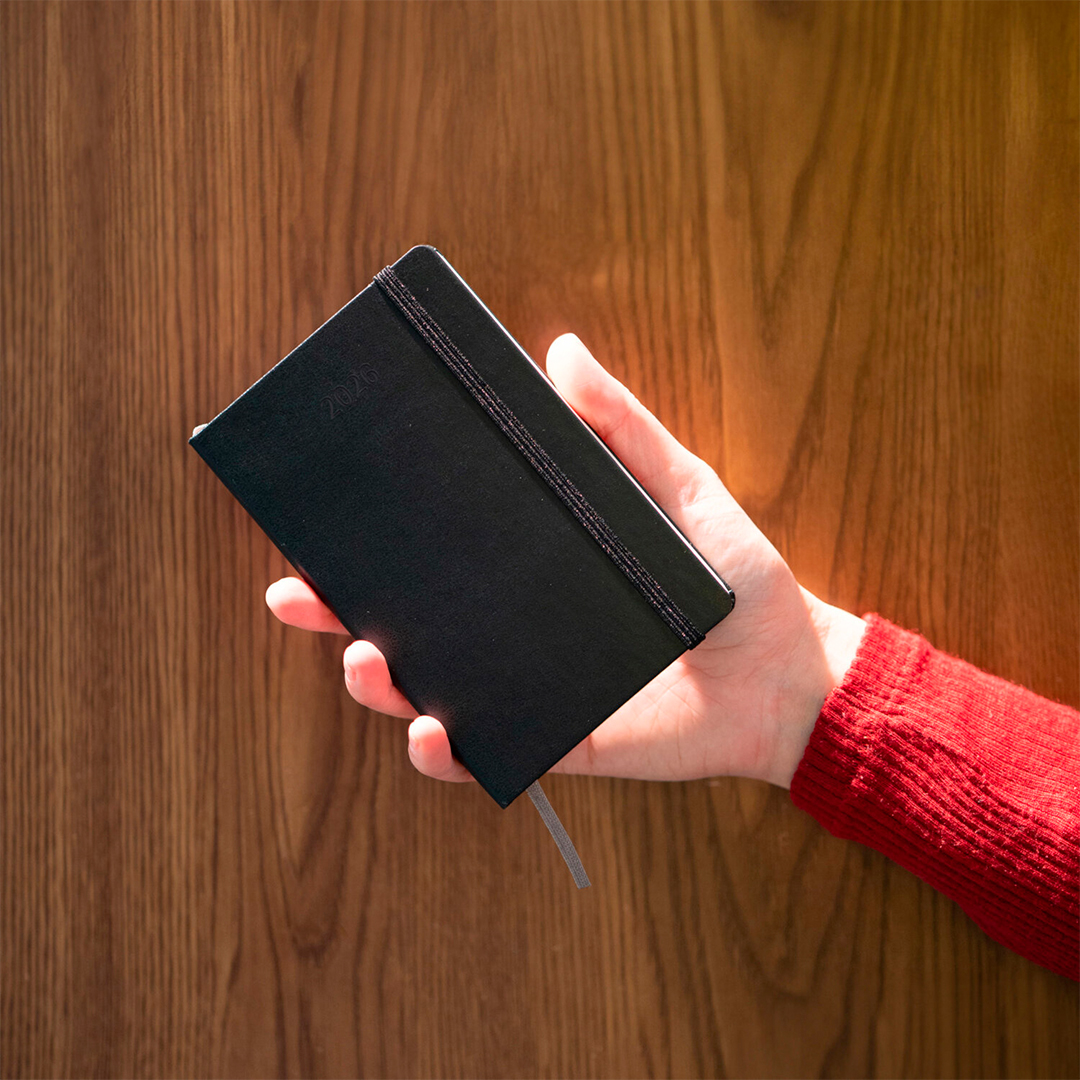 Kalender 12M Weekly Horizontal 2026 Hardcover Pocket Black