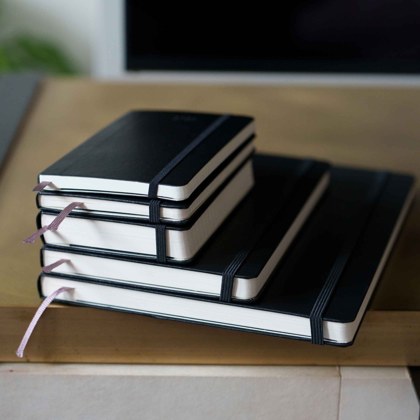 Kalender 12M Monthly 2027 Softcover Pocket Black
