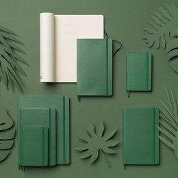 Classic Hard Cover Notebook Large Myrtle Green in de groep Papier & Blokken / Schrijven en noteren / Notitieboeken bij Voorcrea (100386_r)