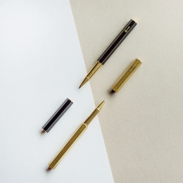Classic Revolve Rollerball Brass in de groep Pennen / Fine Writing / Rollerball bij Voorcrea (101380)