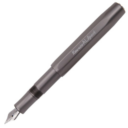AL Sport Grey Vulpen in de groep Pennen / Fine Writing / Vulpennen bij Voorcrea (102219_r) AL Sport Grey Vulpen in de groep Pennen / Fine Writing / Vulpennen bij Voorcrea (102219_r)