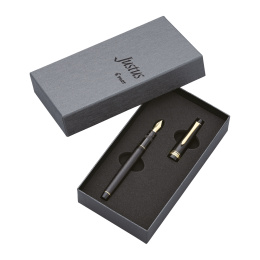Justus 95 Gold Medium in de groep Pennen / Fine Writing / Vulpennen bij Voorcrea (109454)
