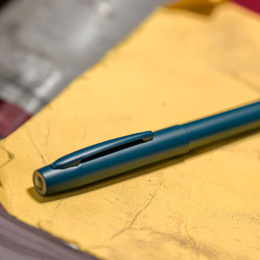 Cap-O-Matic Elite Navy Cerakote in de groep Pennen / Fine Writing / Balpennen bij Voorcrea (129926)