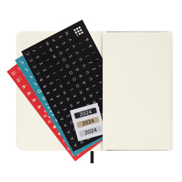 12M Weekly Notebook Softcover Pocket Black in de groep Papier & Blokken / Kalenders en agenda's / 12 maanden agenda's bij Voorcrea (130196)