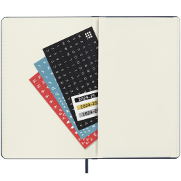 Kalender 18M WeekNote Hard Cover Pocket Sapphire Blue in de groep Papier & Blokken / Kalenders en agenda's / 18 maanden agenda's bij Voorcrea (130889)