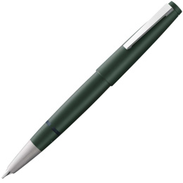 2000 Vulpen Pine Green Limited Edition 2024 in de groep Pennen / Fine Writing / Vulpennen bij Voorcrea (133829)