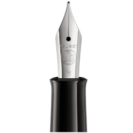 Classic M205 Vulpen Black-silver in de groep Pennen / Fine Writing / Vulpennen bij Voorcrea (134772_r)