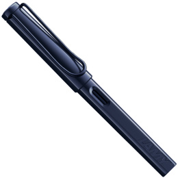 Safari Vulpen Dark Dusk Medium in de groep Pennen / Fine Writing / Vulpennen bij Voorcrea (135233)