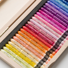 Neocolor II Aquarelle 50 years Wooden Box 50-set in de groep Kunstenaarsmateriaal / Kunstenaarsverf / Pastel / Wax pastels bij Voorcrea (135633)