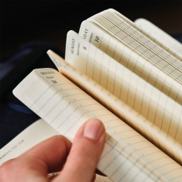 Kalender 12M Daily 2026 Softcover Large Black in de groep Papier & Blokken / Kalenders en agenda's / 12 maanden agenda's bij Voorcrea (136082)