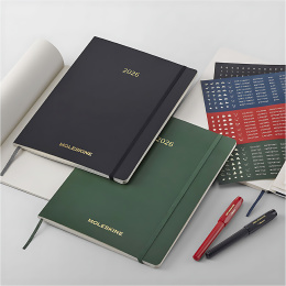 Kalender 12M Weekly Vertical 2026 Hardcover XXL Myrtle Green in de groep Papier & Blokken / Kalenders en agenda's / 12 maanden agenda's bij Voorcrea (136135)