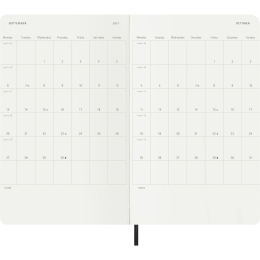 Kalender 18M Daily Soft Cover Large Black in de groep Papier & Blokken / Kalenders en agenda's / 18 maanden agenda's bij Voorcrea (137015)