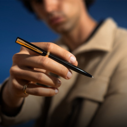 Impression Black/Gold Balpen in de groep Pennen / Fine Writing / Balpennen bij Voorcrea (137394)