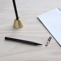 Classic Revolve Sketching Pencil 2 mm Black in de groep Pennen / Kunstenaarspotloden en -stiften / Schetspotloden bij Voorcrea (137416)