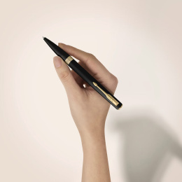 Meridian Matte Black/Gold Balpen in de groep Pennen / Fine Writing / Balpennen bij Voorcrea (138302)