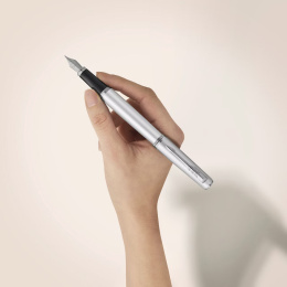 Meridian Chrome Vulpen  in de groep Pennen / Fine Writing / Luxe pennen bij Voorcrea (138307_r)